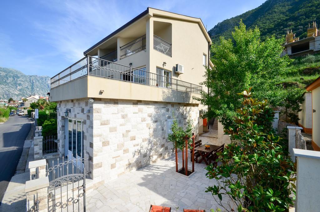 Apartments Cosovic Kotor Exterior photo